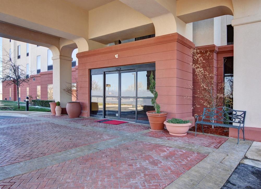 Hampton Inn & Suites Lawton Kültér fotó