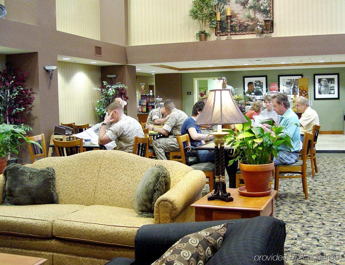 Hampton Inn & Suites Lawton Beltér fotó