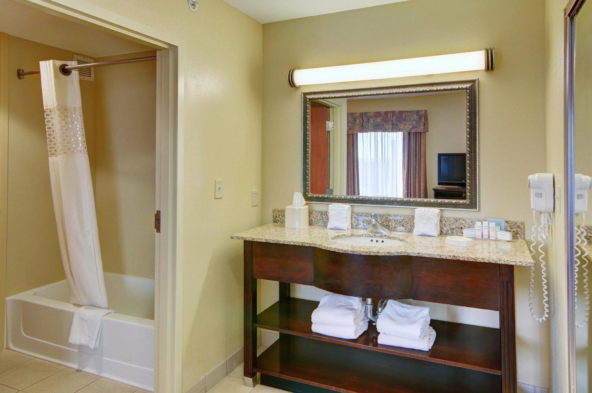 Hampton Inn & Suites Lawton Kültér fotó